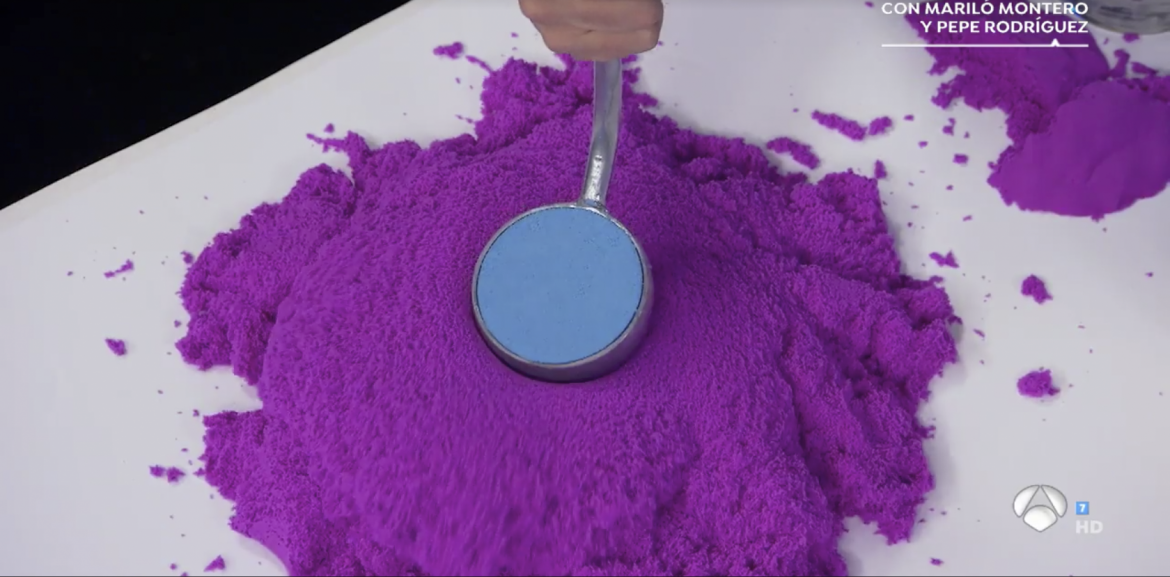 LA-TOYA-KINETIC-SAND_2.png