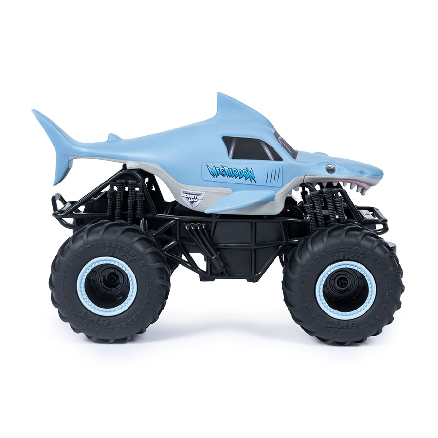 61926680-002-MJ-MEGALODON.jpg