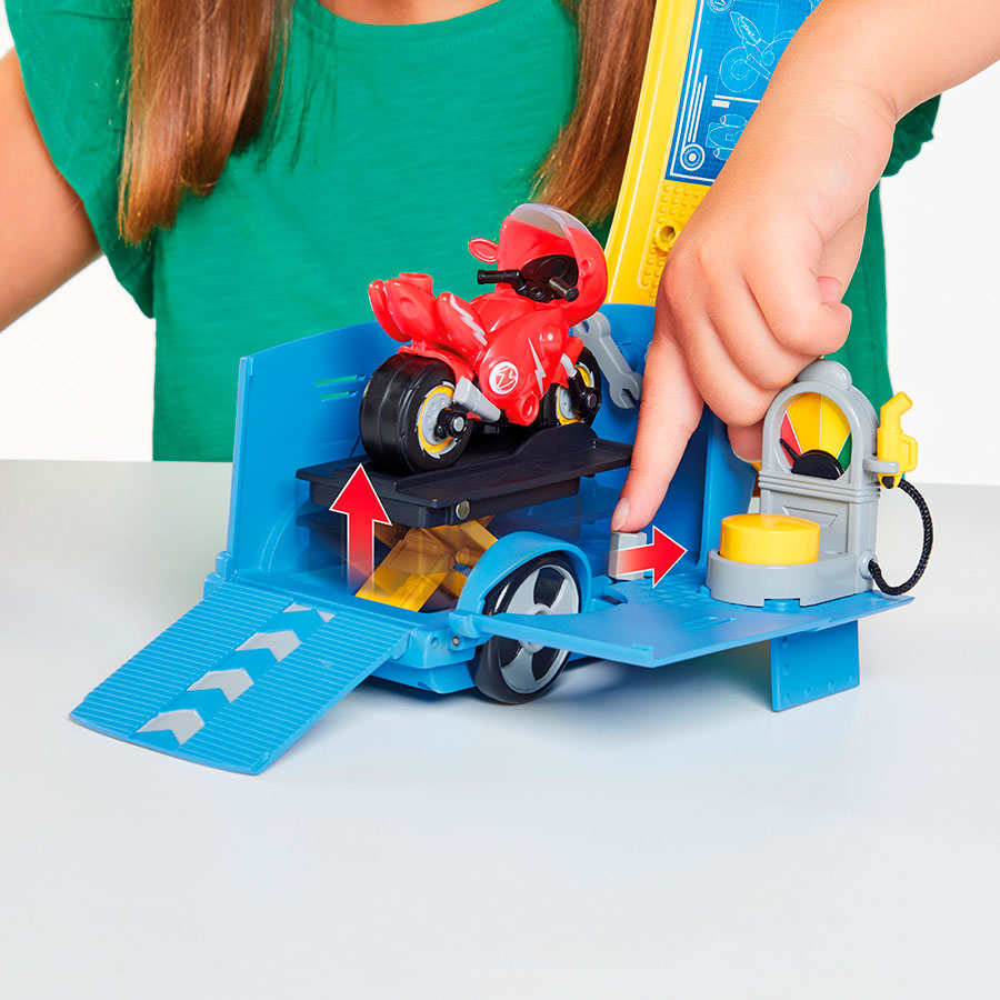 30690092-003-RZ-PLAYSET-TRAILER-DE-MAXWELL.jpg