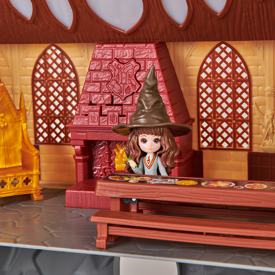61922200-004-HP-WW-CASTILLO-DE-HOGWARTS.jpg