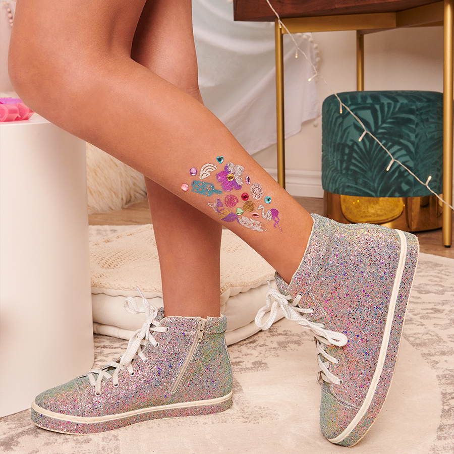 61927548-006-CM-ESTUDIO-DE-TATUAJES-SHIMMER-ME.jpg