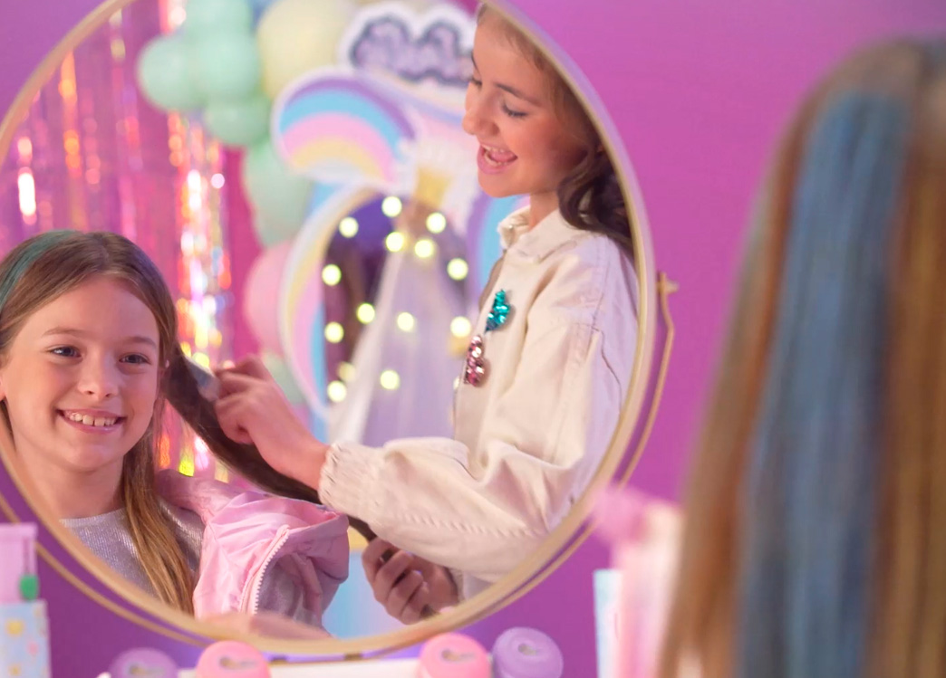 3_SHINETASTIC_carrousel_3ok